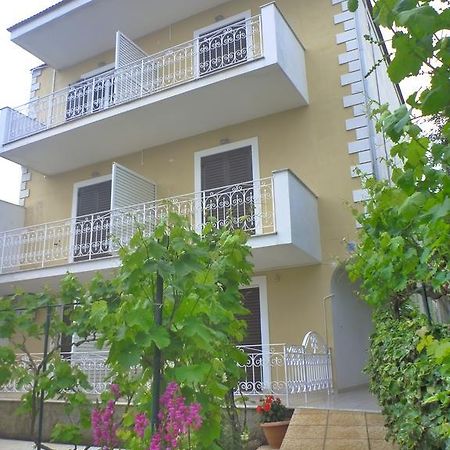 Flora Studios Corfu - Adults Only Benitses (Corfu) Exterior foto
