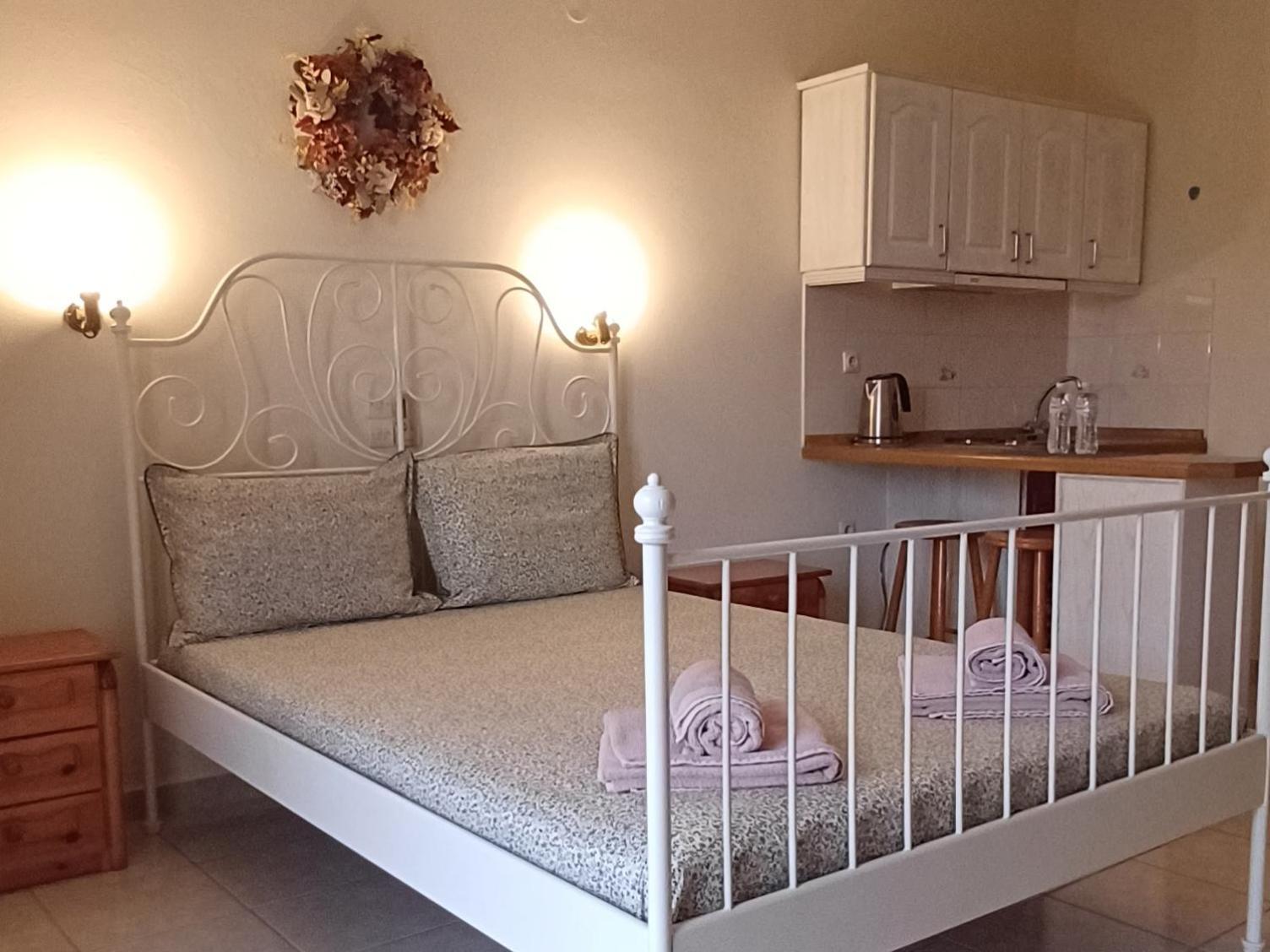 Flora Studios Corfu - Adults Only Benitses (Corfu) Exterior foto